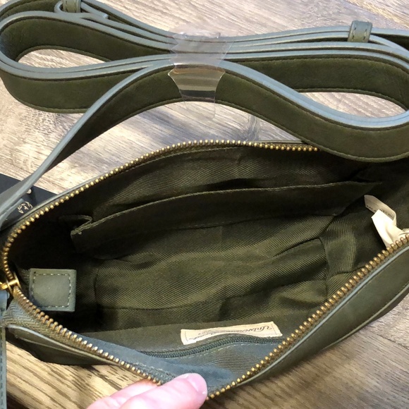 NWT! Universal Thread Goods Crossbody Bag - Picture 3 of 6